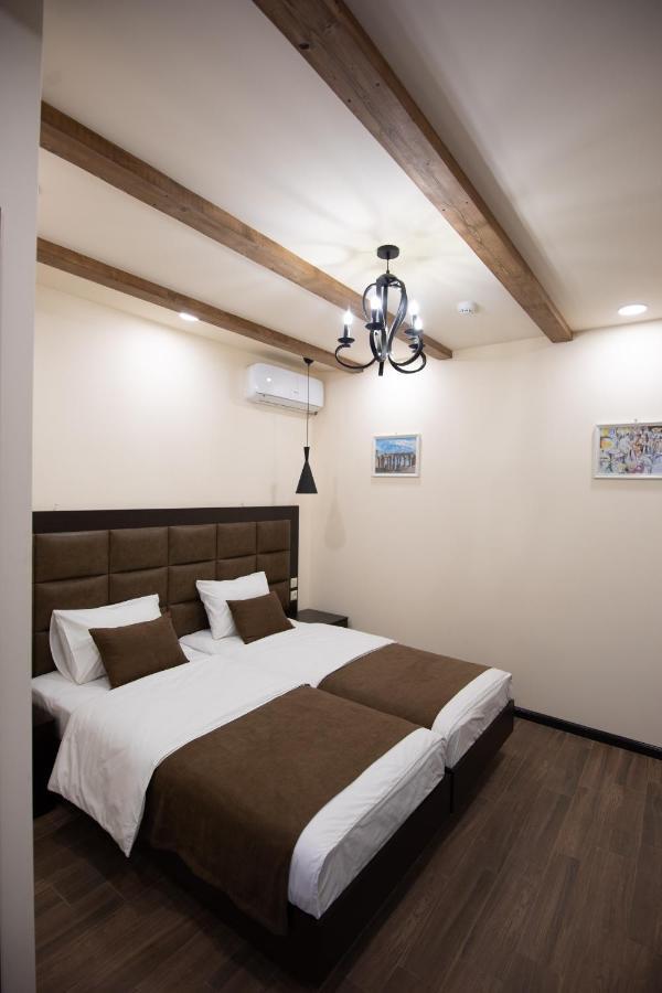Boutique Living Hotel Jerevan Exteriör bild