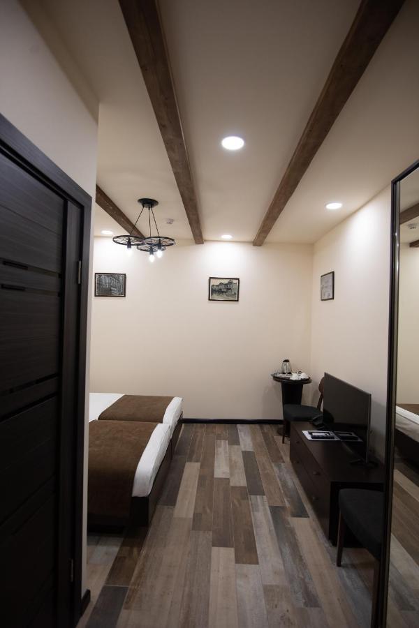 Boutique Living Hotel Jerevan Exteriör bild