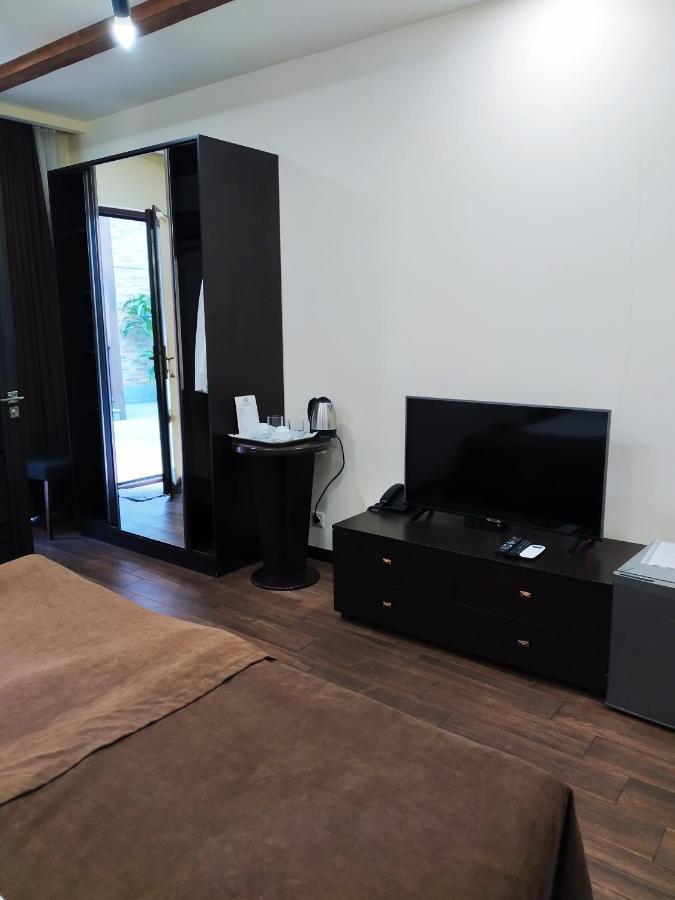 Boutique Living Hotel Jerevan Exteriör bild