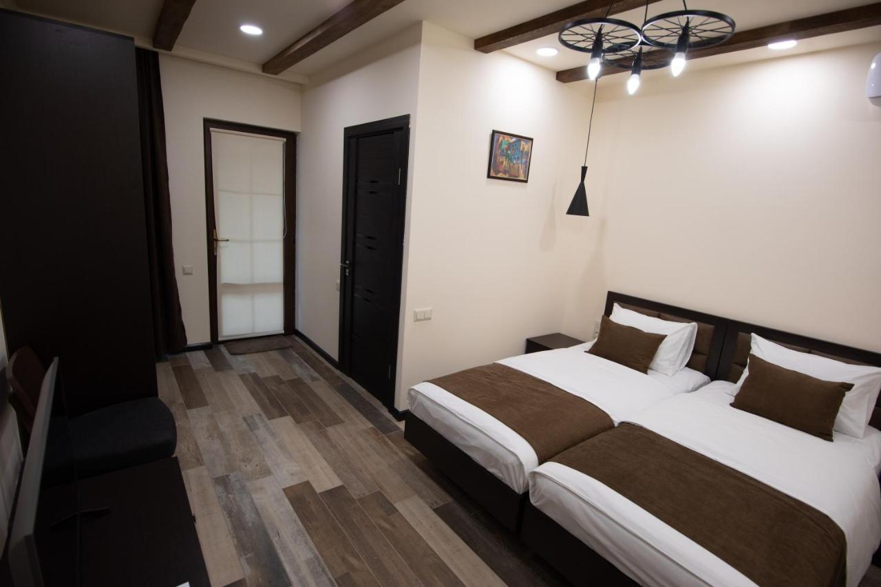 Boutique Living Hotel Jerevan Exteriör bild